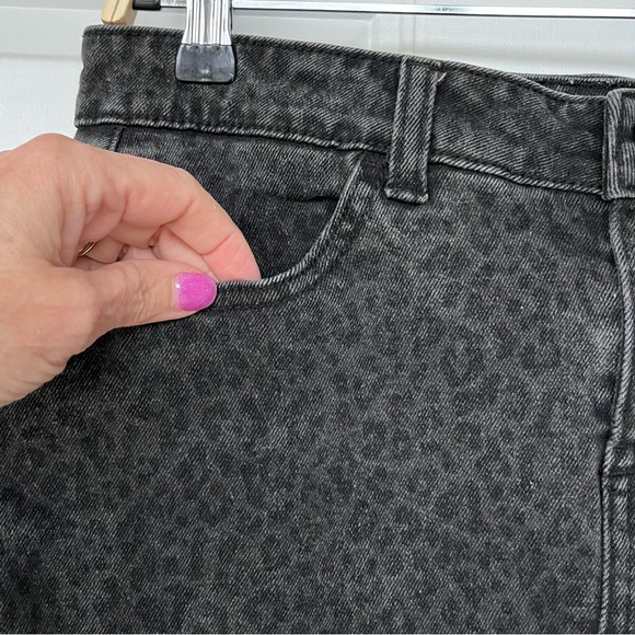 •JUSTICE• Black Leopard Print Denim Skort - Size 18 - Picture 4 of 9